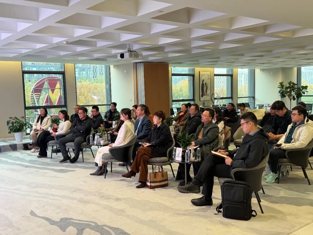 94d1a8d3026ae6d7f7b70ceed7a21216.jpg 94d1a8d3026ae6d7f7b70ceed7a21216.jpg